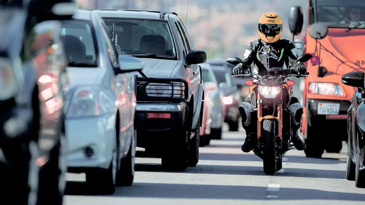 Texas ban on motorcycle lane splitting