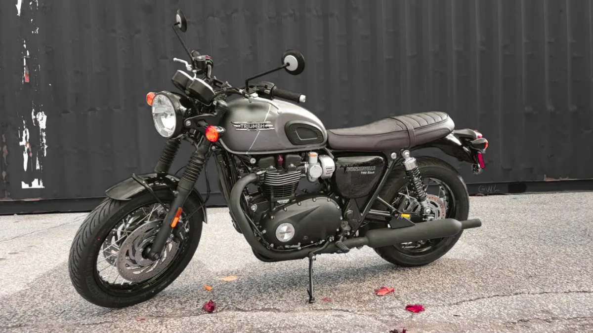 T100 vs. T120: Which Triumph Costs More to Maintain? Triumph’s Bonneville T120