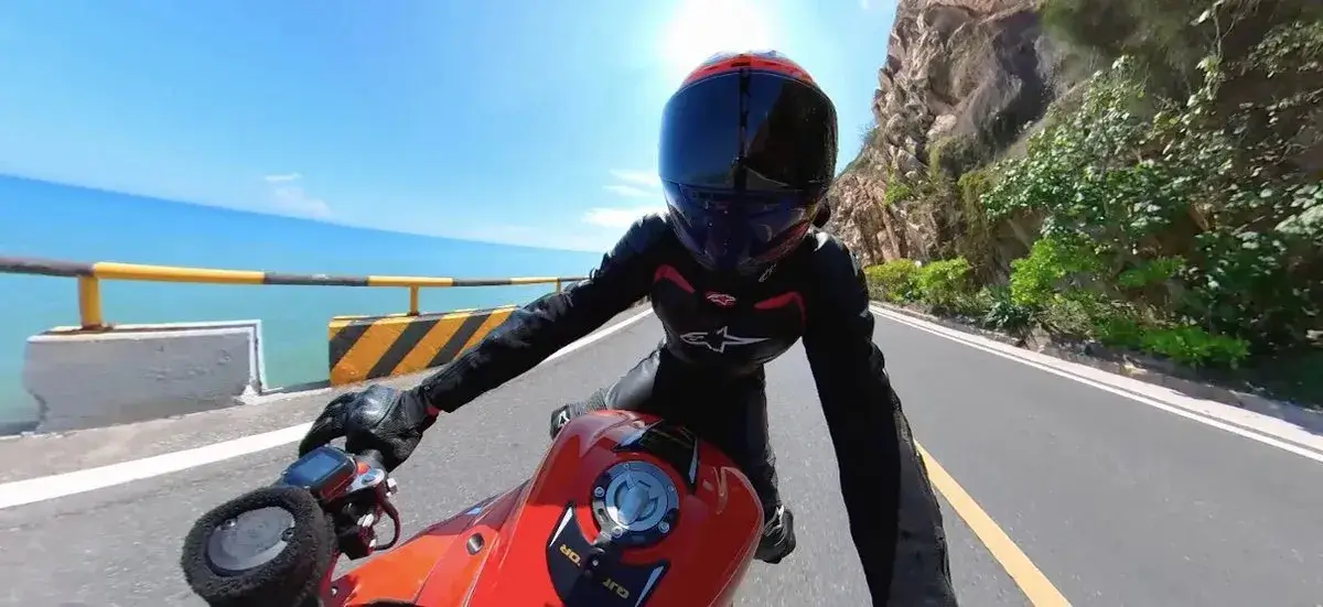 Tested the 5 Best 360 Cameras for Motorcycle Riding GoPro Insta360 X3 footage motorcycle riding
