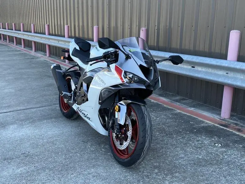 Behind the High Price of the 2025 Kawasaki Ninja ZX-6R 2025 Kawasaki Ninja ZX-6R