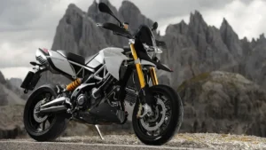 Is the Aprilia Dorsoduro 1200 the Ultimate Maximotard