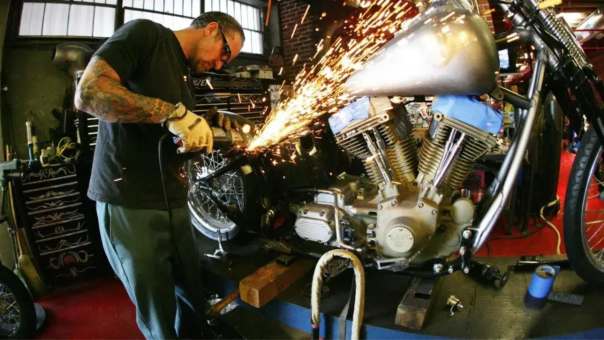 Jesse James forging metal