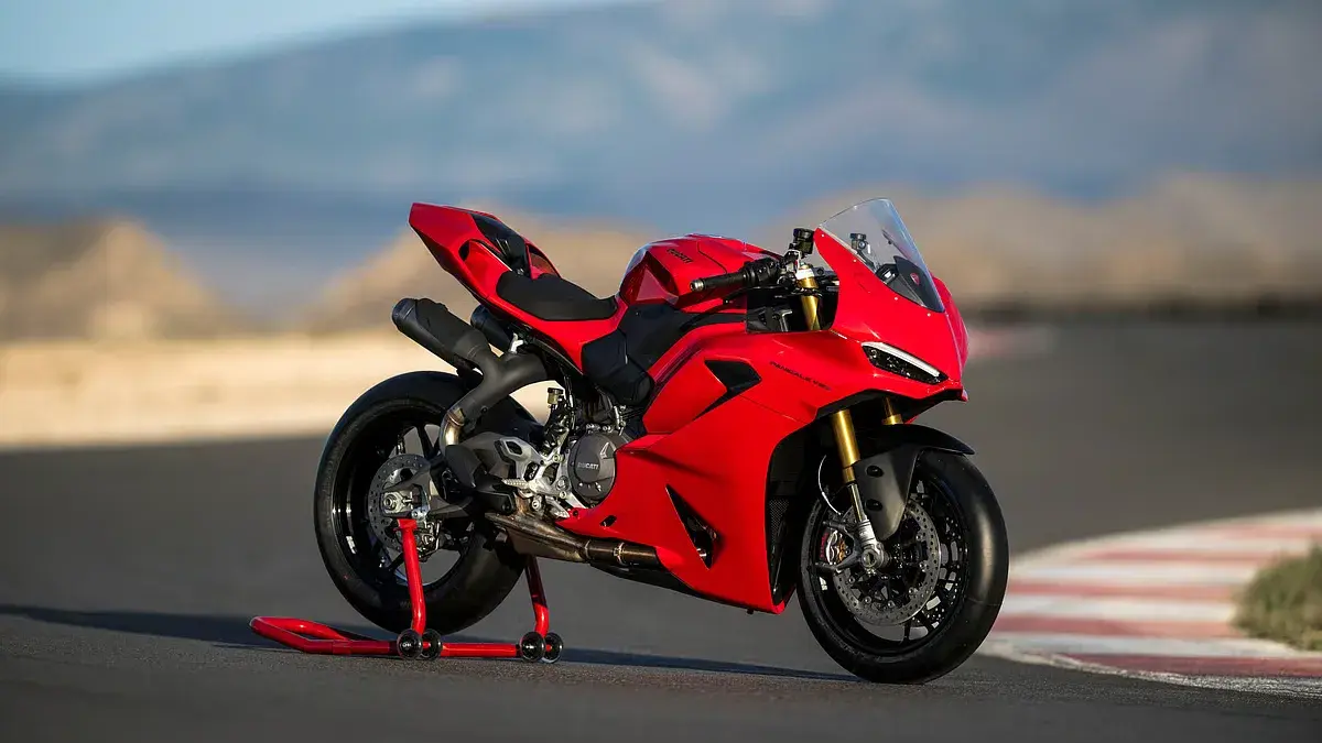 Why Bologna’s Motorcycle Mastermind Downsized Its Superbike Panigale V2 superbike