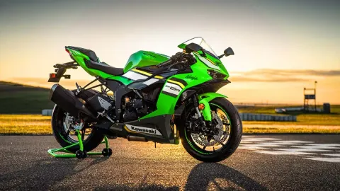 【新発売】今週の市販 ZX-6R Kawasaki The Does Outperform Review RS660 Aprilia The ボディ・フェイスケア